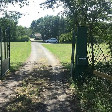 Les Bourrines Du Marais, Le Bourrineau Hébergement de vacances